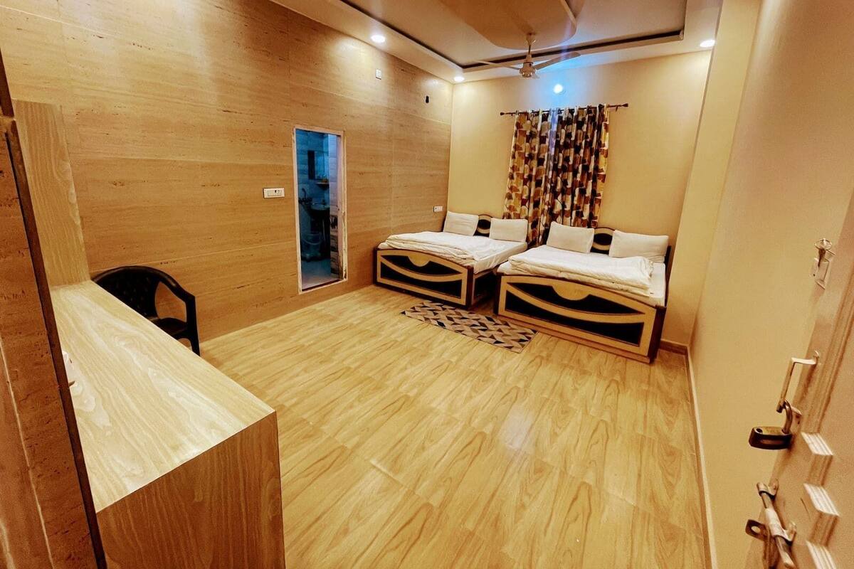 Quadruple Room | Rollaway beds, free WiFi, bed sheets