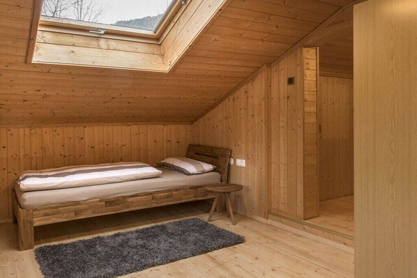4 bedrooms, free WiFi, bed sheets