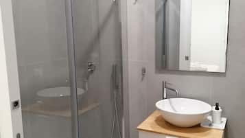 Familienapartment, Balkon | Badezimmer | Handtücher