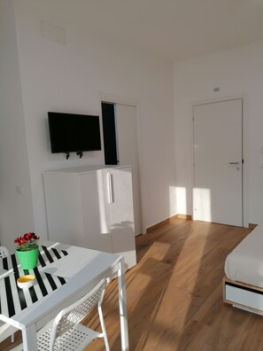 Studio, Balcony | Free WiFi