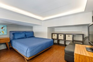 2 slaapkamers, een strijkplank/strijkijzer, internet, beddengoed