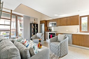 Fridge, microwave, oven, dishwasher