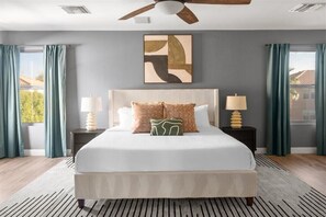 5 habitaciones, escritorio y tabla de planchar con plancha 