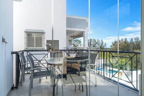 Balcony - Luxury Villa w Seaview Cabopino (Marbella)