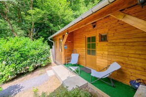 Terrace/patio - Le Petit Chalet Paradou (Haulmé)