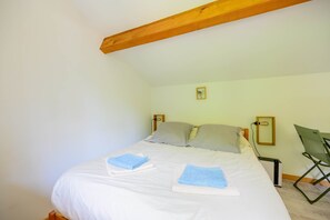 1 bedroom, iron/ironing board, free WiFi, bed sheets