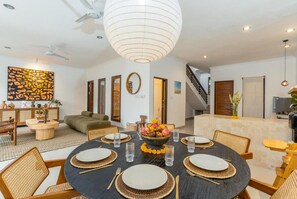 TV - Canggu Garden House (Canggu)