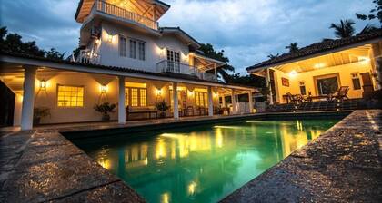 Luxurious river front colonial villa Balapitiya