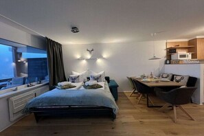 1 bedroom, iron/ironing board, free WiFi - One-bedroom apartment (St.Urban)