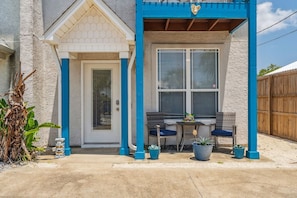 House (Beach Walkers) | 2 bedrooms, free WiFi