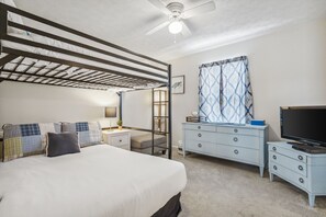 House (Beach Walkers) | 2 bedrooms, free WiFi