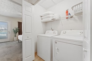 House (Beach Walkers) | 2 bedrooms, free WiFi