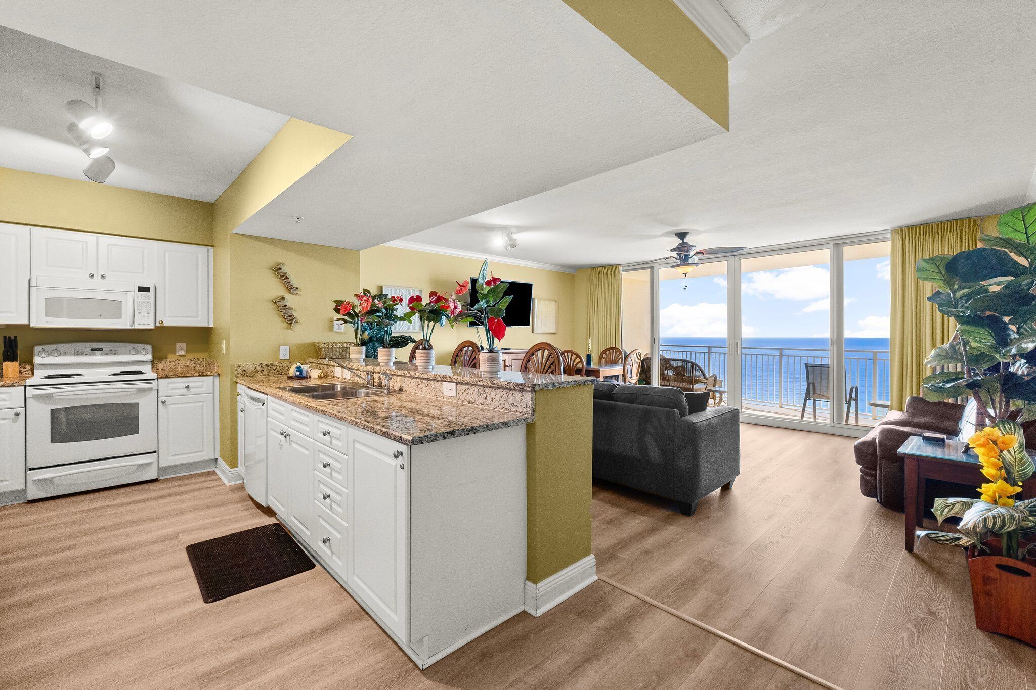 Căn hộ (Emerald Beach Resort 1834 - Beachfron) | 1 phòng ngủ, truy cập Internet không dây miễn phí 