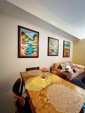 Condo, 1 Bedroom, Accessible | Dining room