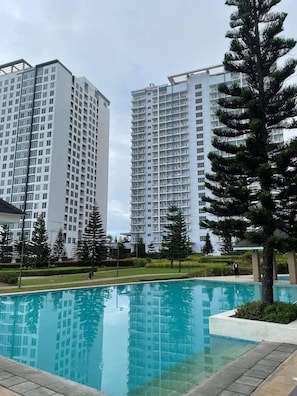 คอนโด, 1 ห้องนอน, พร้อมสิ่งอำนวยความสะดวกสำหรับผู้พิการ | สระว่ายน้ำ