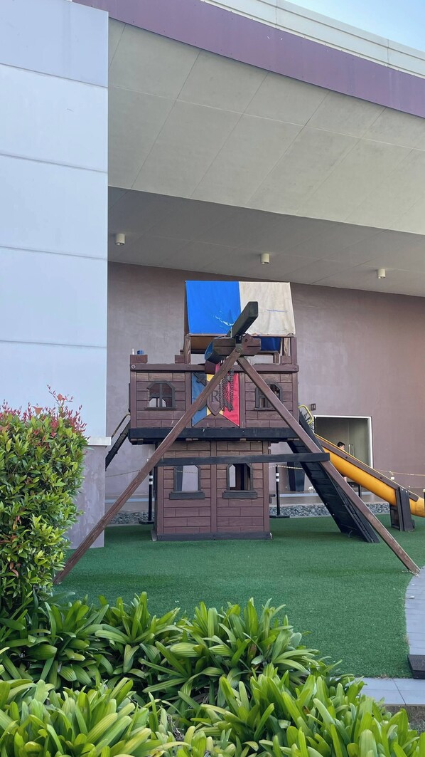 Condo, 1 Bedroom, Accessible | Children's area