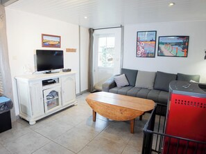 家庭公寓, 3 間臥室, 花園景 | 客廳 | 平面電視、玩具