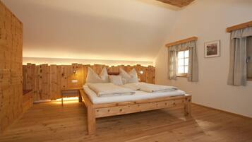 2 habitaciones, acceso a internet y ropa de cama