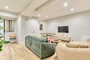 Smart TV, offices