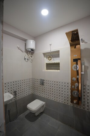 Studio Room | In-room safe, individually decorated, individually furnished, desk - New Prestige Hotel (Hyderabad)