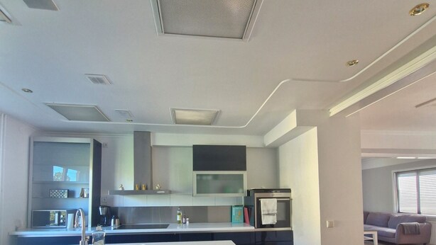 Microwave, dishwasher