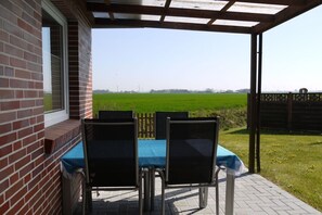 Outdoor dining - Osterdeich Apartment 5 (Dornum)