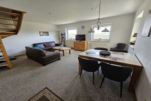 Smart TV, books - Osterdeich Apartment 5 (Dornum)