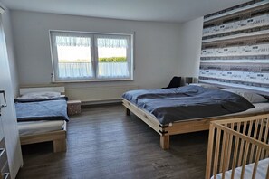 3 Schlafzimmer, Bügeleisen/Bügelbrett, kostenloses WLAN
