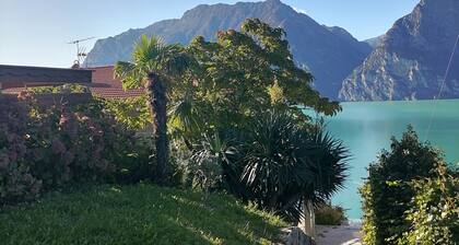MAROCCHE APARTMENT, SURROUNDED BY NATURE WITH A VIEW OF LAKE GARDA