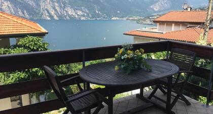 MAROCCHE APARTMENT, SURROUNDED BY NATURE WITH A VIEW OF LAKE GARDA