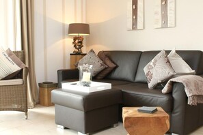 Smart-TV, DVD-Player, Stereoanlage