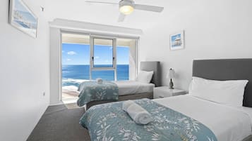 Deluxe-Apartment, Strandblick | Bügeleisen/Bügelbrett, kostenloses WLAN