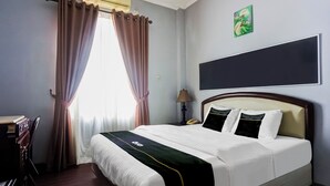 Deluxe Double Room | Soundproofing, free WiFi, bed sheets - Townhouse Oak Syariah Hotel Binjai (Binjai)