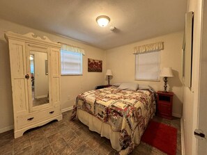 2 bedrooms, WiFi, bed sheets
