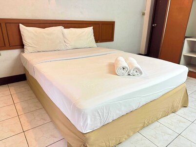 Hotel O Archor Guesthouse