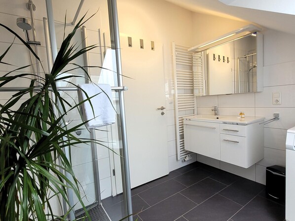 Bathroom - Chalet in Winterberg Near Ski Lift & Adventure (Winterberg)