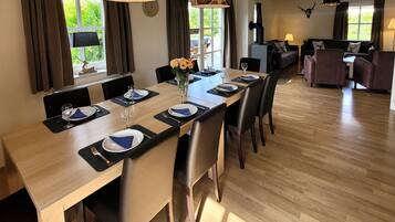 Chalet | Tempat makan