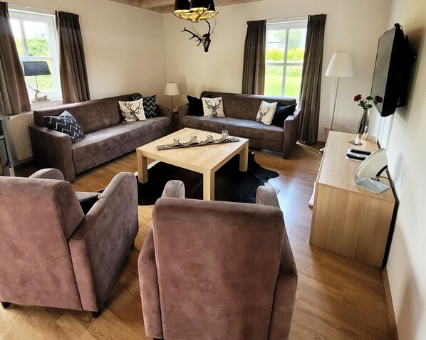 Chalet | Living area