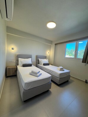 2 chambres, fer et planche à repasser, Wi-Fi, draps fournis