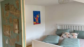 3 Schlafzimmer, Reisekinderbett, kostenloses WLAN, Bettwäsche