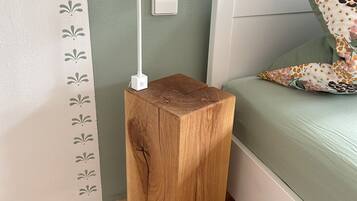 3 Schlafzimmer, Reisekinderbett, kostenloses WLAN, Bettwäsche