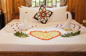 Habitación doble estándar, balcón, vista al jardín | Escritorio y wifi gratis 