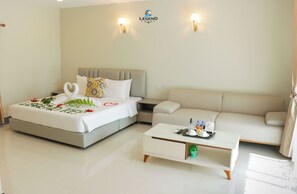 Deluxe Double Room, Balcony, Garden View | Desk, free WiFi - Legend Kep Resort (Kep)