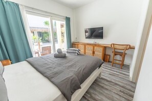 Double Room, Pool View | Pillowtop beds, free WiFi, bed sheets