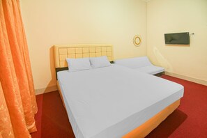 Standard Double Room - OYO 94669 Hotel Puri Inn Panakkukang Makassar (Makassar)