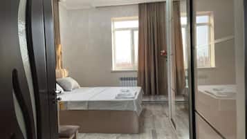 Bàn ủi/dụng cụ ủi quần áo