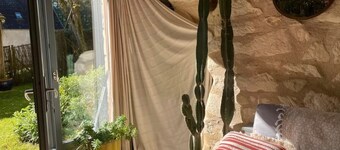 Troglo-gite: Casa nella roccia immersa nella natura