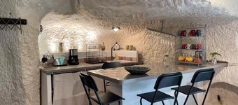 Troglo-gite maison dans la pierre