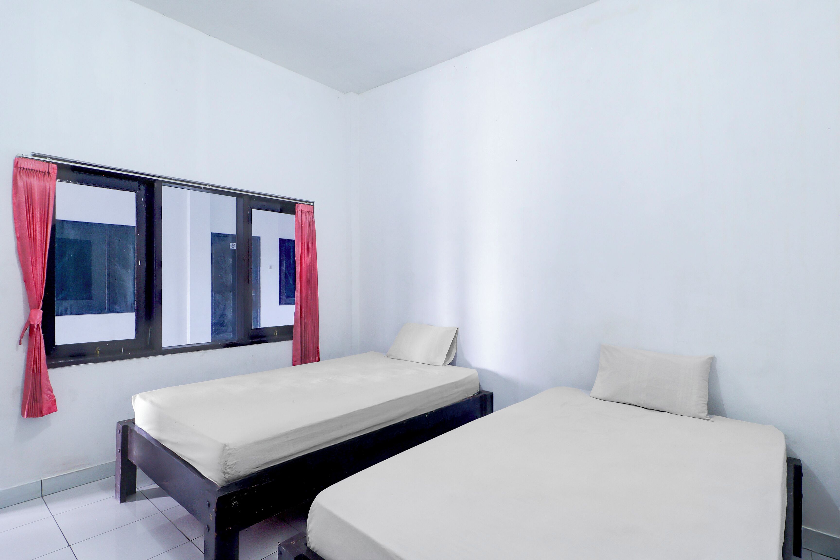 Habitación Deluxe con 2 camas individuales | Wifi gratis y ropa de cama