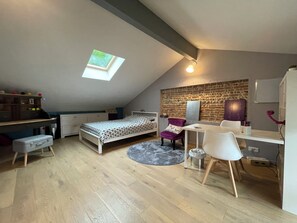 4 bedrooms, internet - Typical Toulouse house entirely renovated (Launaguet)